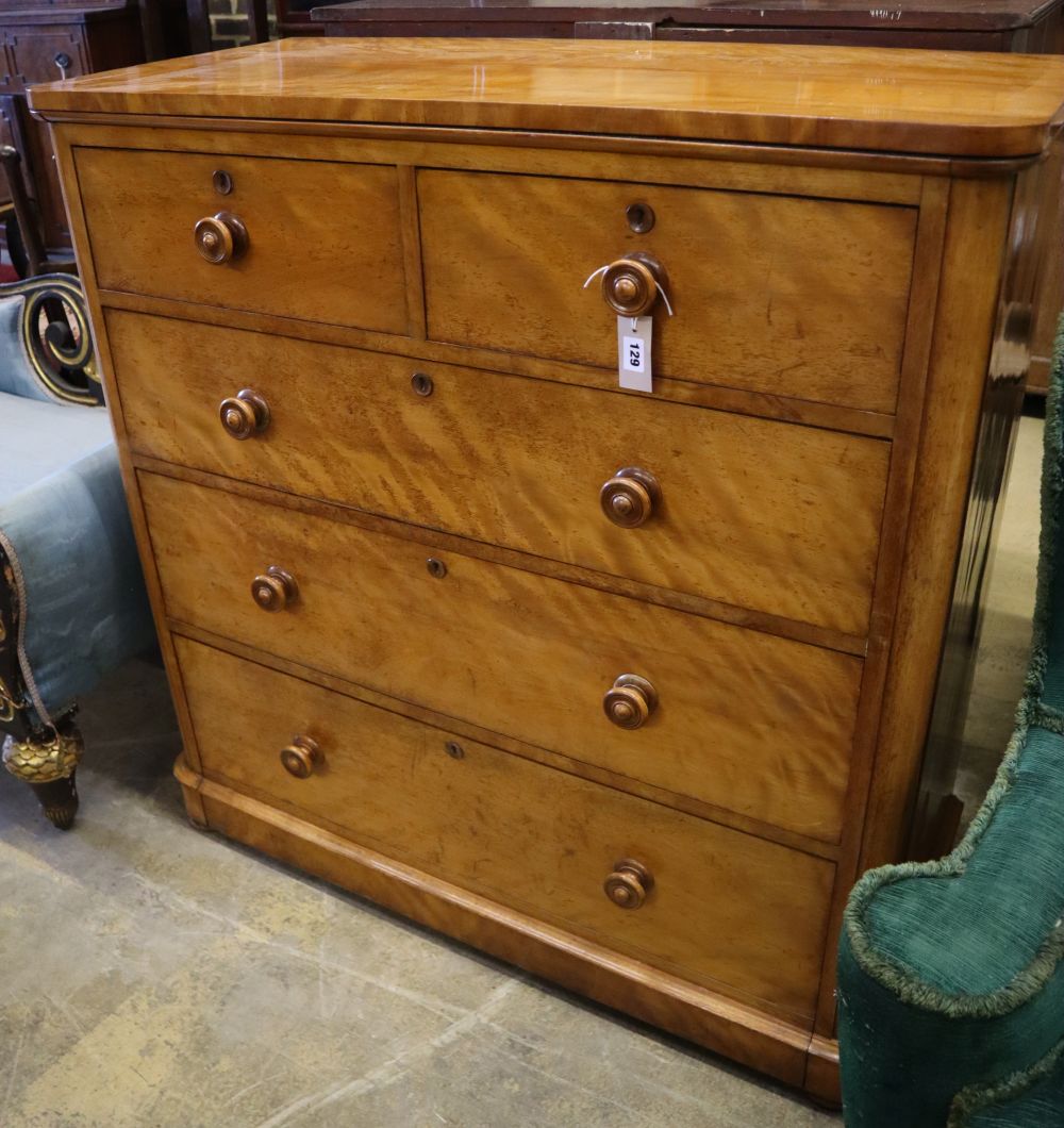 A Victorian satin walnut chest of drawers, width 112cm, depth 53cm, height 114cm